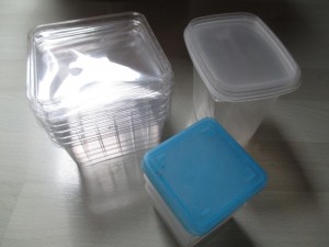 auserwählte Plastikdosen zur Befeuchtung
