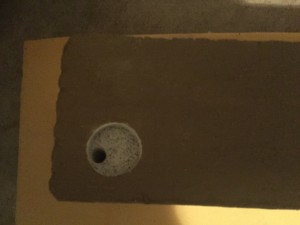 Die Bohrung des Hauptnestes. Zugang ist von zwei Seiten (auf dem Foto nicht zu sehen)
