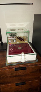 WhatsApp Image 2024-02-29 at 00.20.47.jpeg (149.03 KiB) 855 mal betrachtet Es ist ein Antcube Y-Tong Combi Formicarium mit einer 20x20x10 Arena